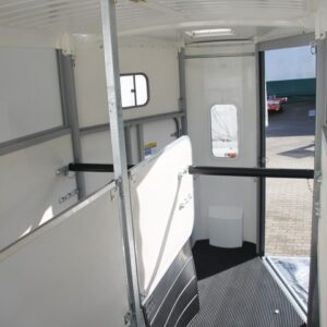 Ifor Williams Pferdeanhänger HB511-Heckklappen-Türkombination-schwarz-Neu – Bild 8