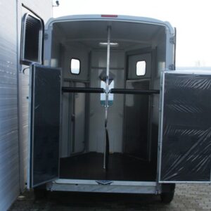 Ifor Williams Pferdeanhänger HB506-Frontausstieg-Klappenkombi-schwarz-Neu – Bild 10