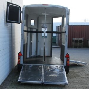 Ifor Williams Pferdeanhänger HB506-Frontausstieg-Klappenkombi-schwarz-Neu – Bild 8